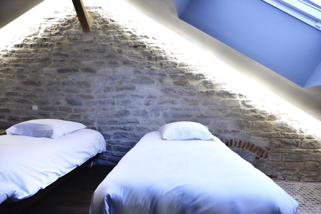 Aux Terrasses Hotel Tournus Room photo